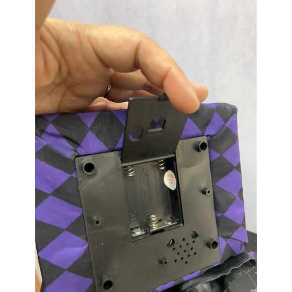 Vintage Gemmy Animated Halloween Witch in Chair Petting Cat Lights & Sou… - Picture 11 of 12